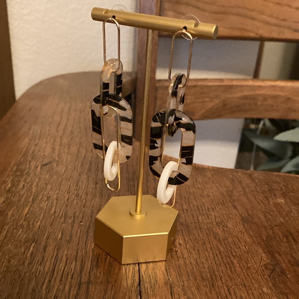 Express Tortoise Shell Link Dangle/Drop Earrings NWT - Picture 3 of 6